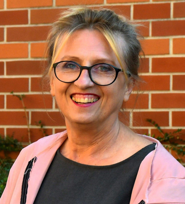 Karola